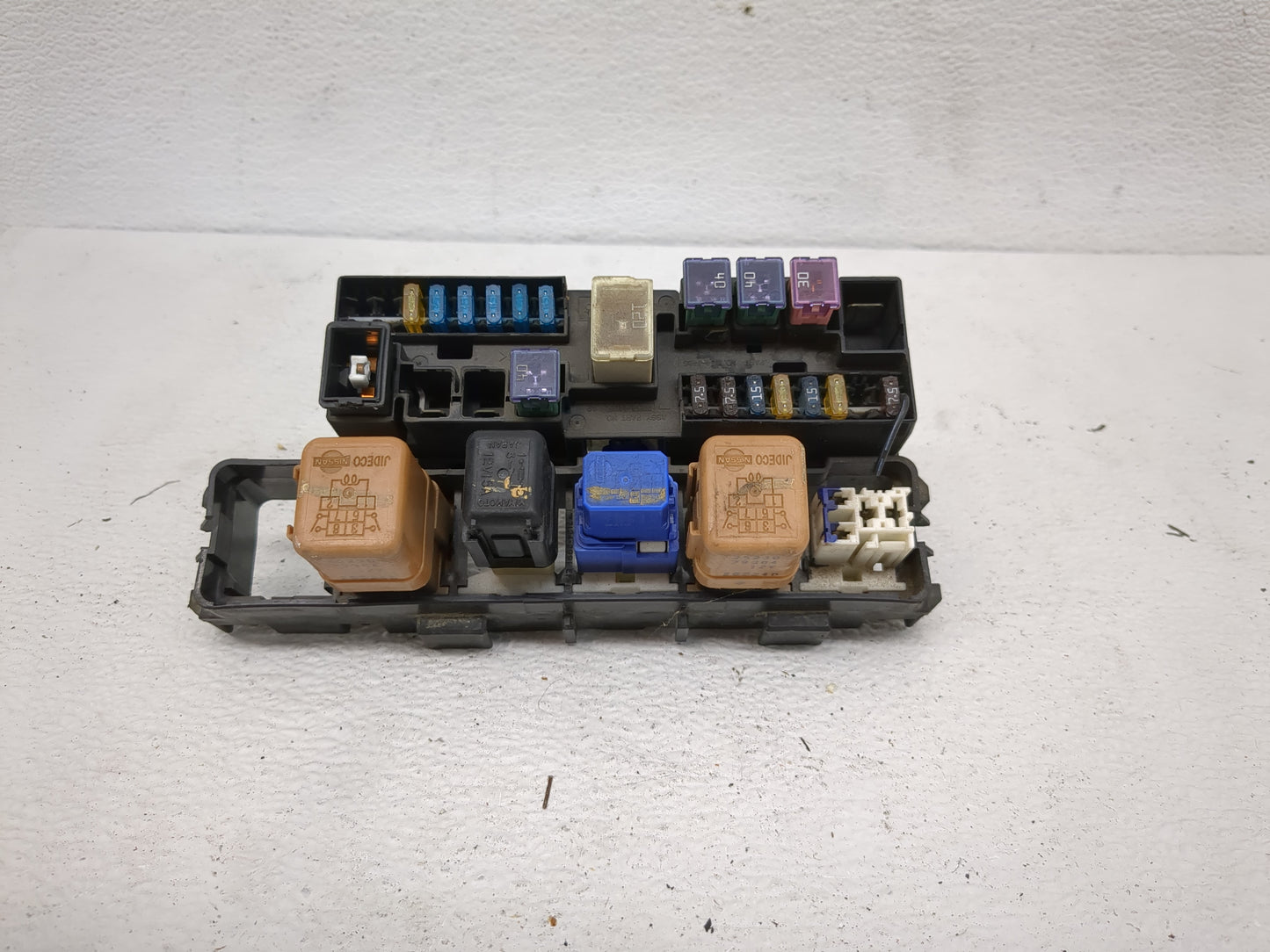 2011-2014 Chevrolet Cruze Fusebox Fuse Box Panel Relay Module P/N:95216200 Fits Fits 2011 2012 2013 2014 OEM Used Auto Parts