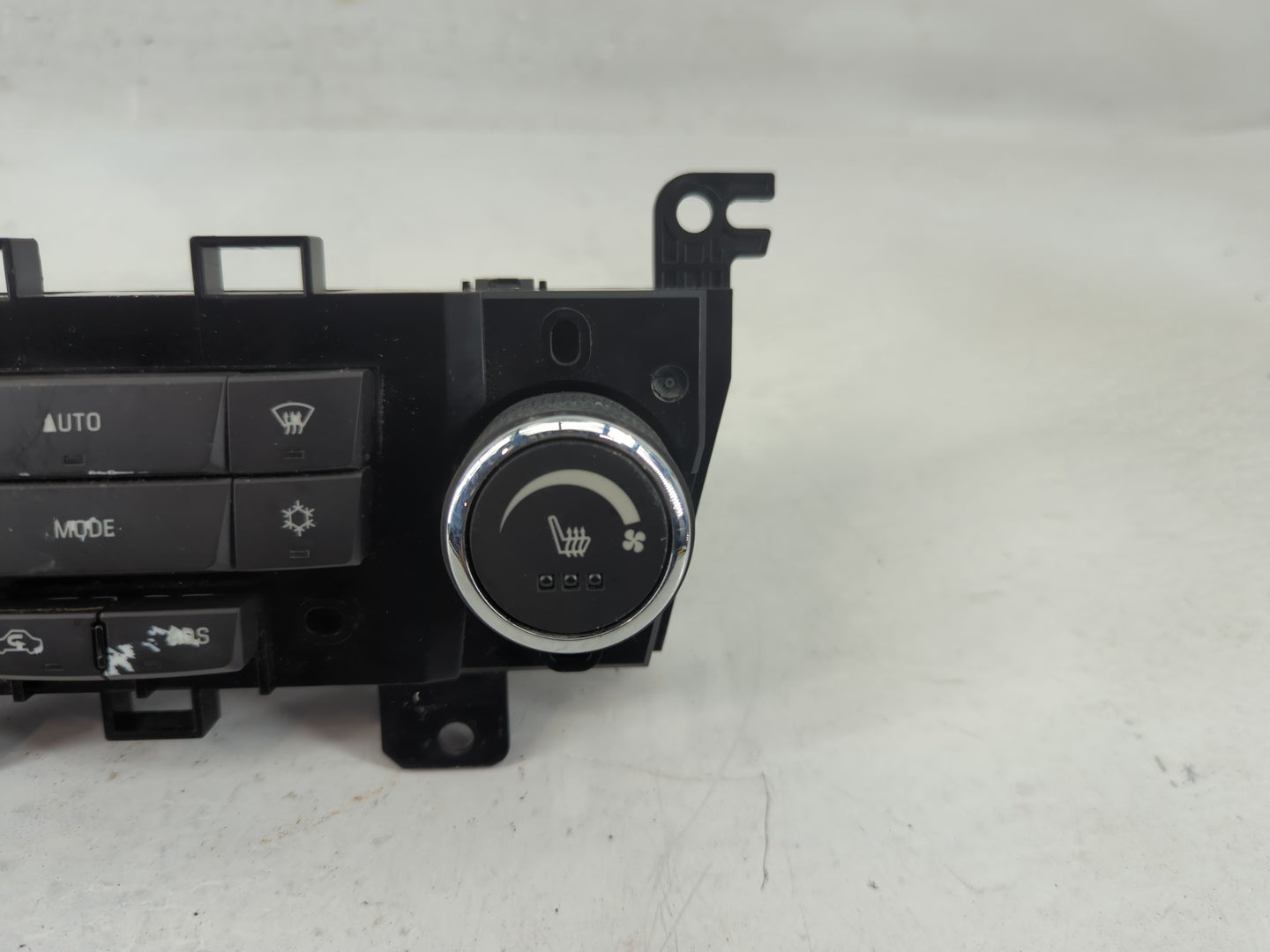 2011-2012 Chevrolet Cruze Climate Control Module Temperature AC/Heater Replacement P/N:95017058 Fits Fits 2011 2012 OEM Used