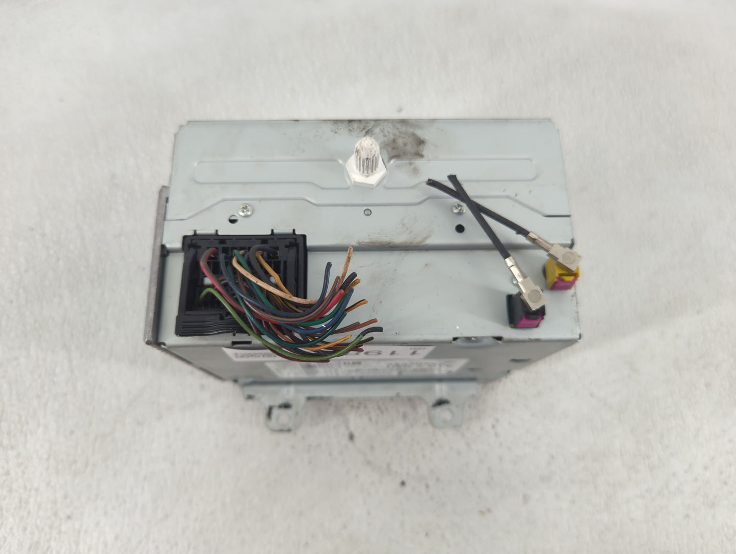 2011-2012 Chevrolet Cruze Radio AM FM Cd Player Receiver Replacement P/N:22870782 Fits Fits 2010 2011 2012 OEM Used Auto Par