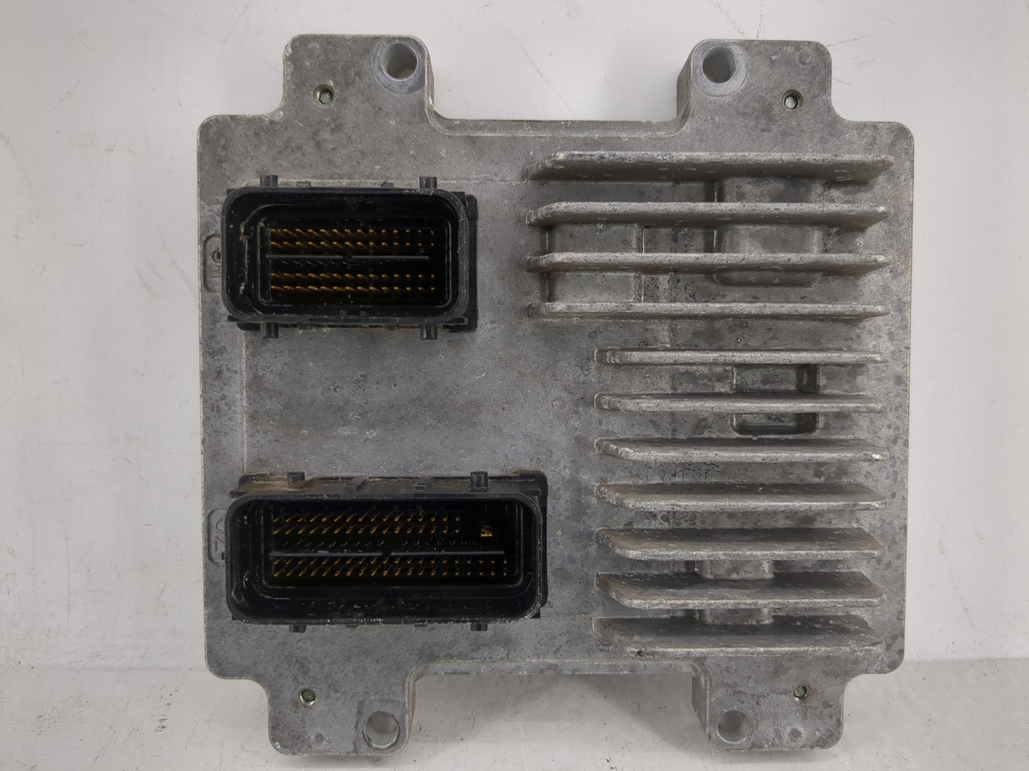 2011-2012 Chevrolet Cruze PCM Engine Control Computer ECU ECM PCU OEM P/N:E83 12653536 Fits Fits 2009 2010 2011 2012 2013 20