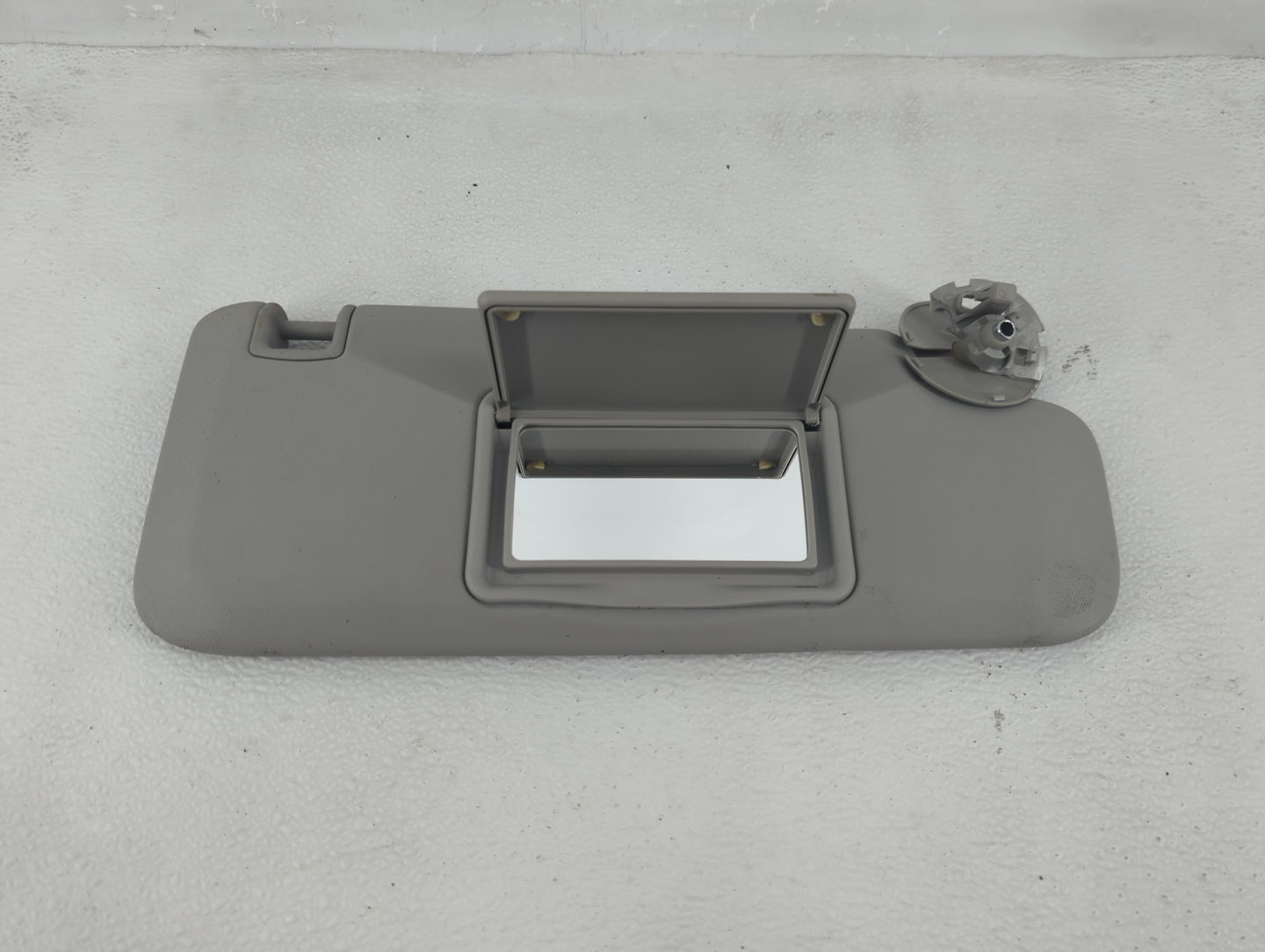 2011-2016 Chevrolet Cruze Sun Visor Shade Replacement Passenger Right Mirror Fits Fits 2011 2012 2013 2014 2015 2016 OEM Use