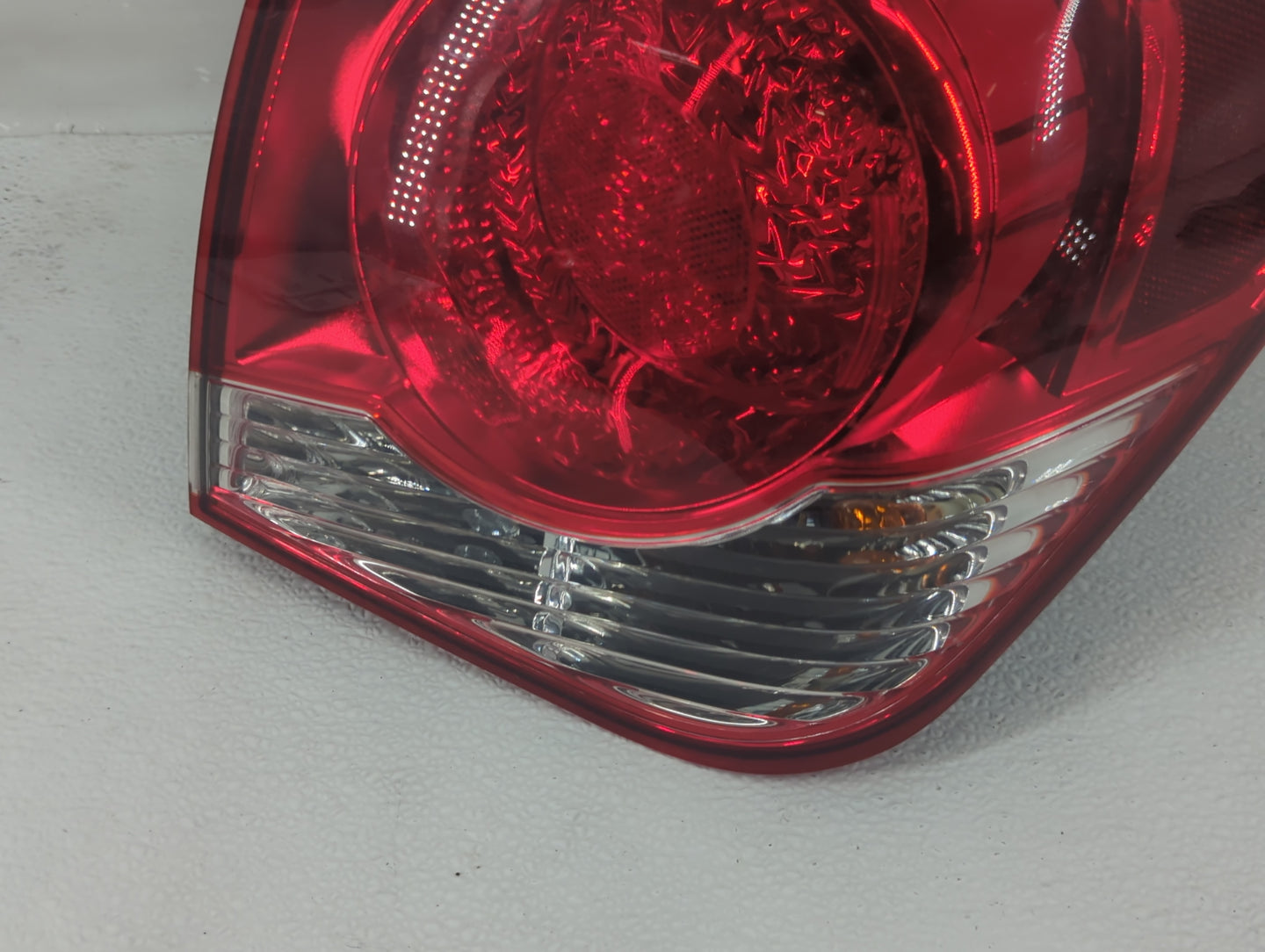 2011-2016 Chevrolet Cruze Tail Light Assembly Passenger Right OEM Fits Fits 2011 2012 2013 2014 2015 2016 OEM Used Auto Part