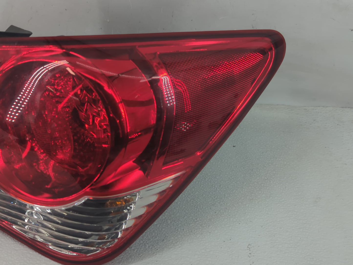 2011-2016 Chevrolet Cruze Tail Light Assembly Passenger Right OEM Fits Fits 2011 2012 2013 2014 2015 2016 OEM Used Auto Part