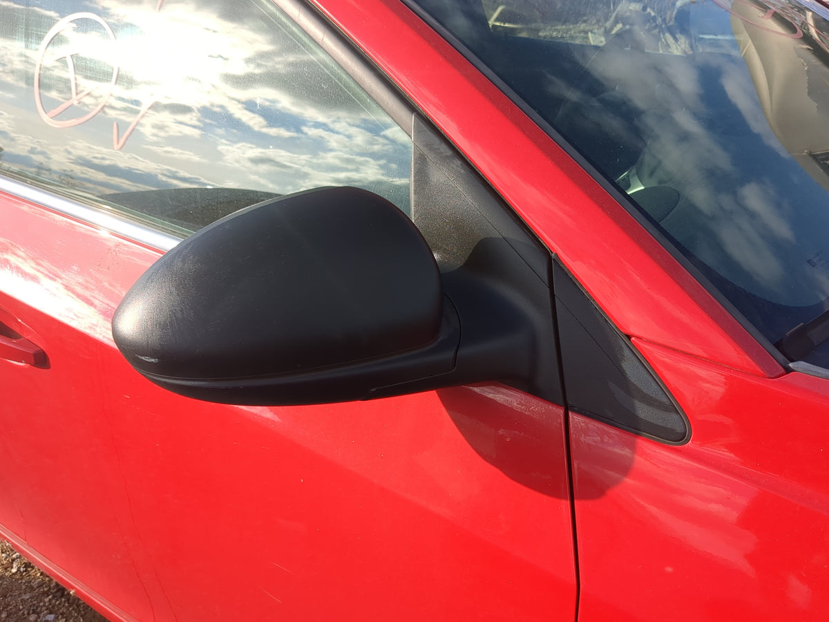 2011-2016 Chevrolet Cruze Passenger Side View Mirror - Right Door Mirror OEM Used - Oemusedautoparts1.com