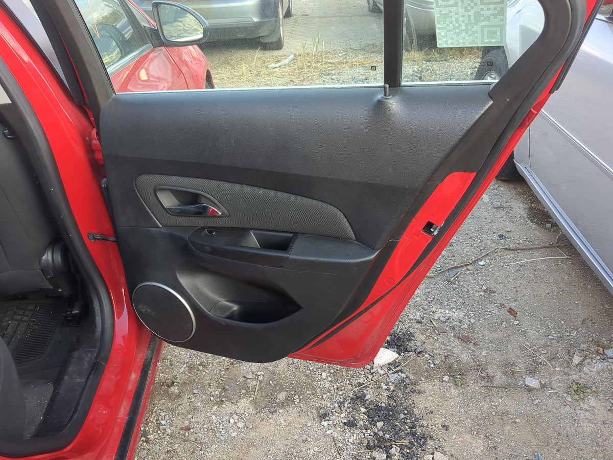 2011-2012 Chevrolet Cruze Passenger Rear Door Oem 1218647 - Oemusedautoparts1.com