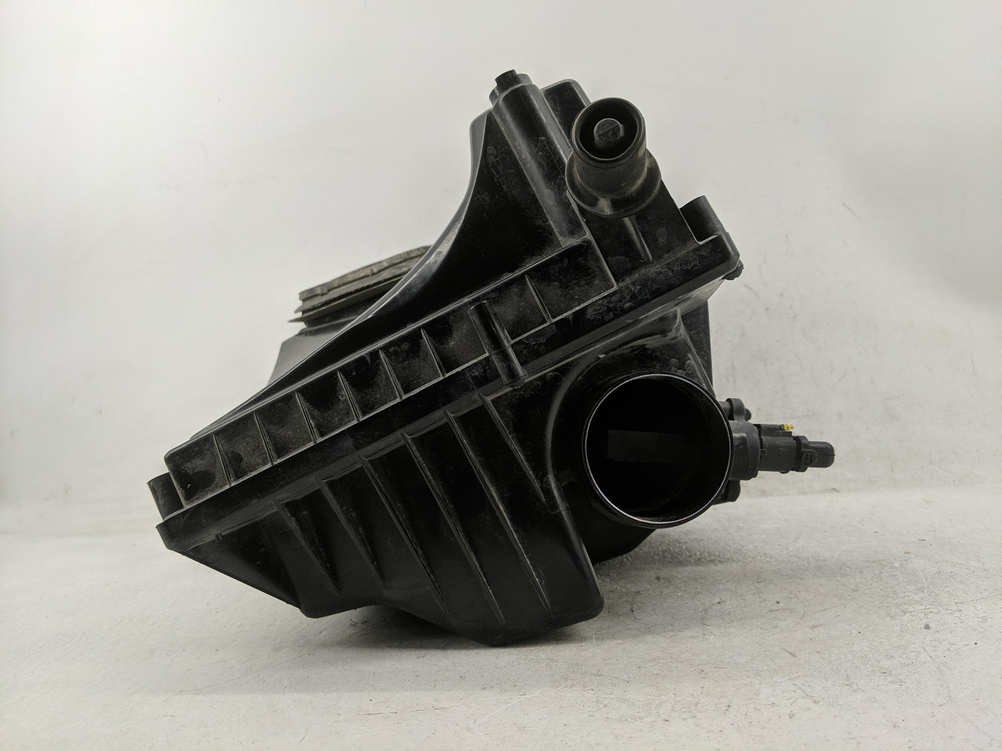 2011-2012 Chevrolet Cruze Air Cleaner Intake-duct Hose Tube - Oemusedautoparts1.com