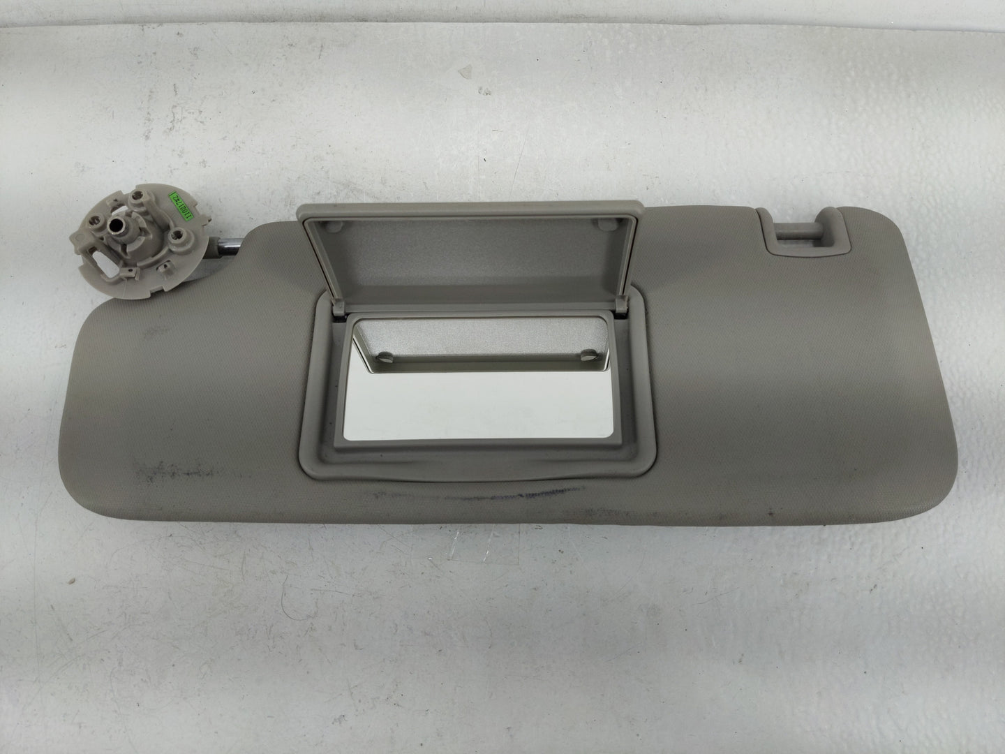 2011-2016 Chevrolet Cruze Sun Visor Shade Replacement Passenger Right Mirror Fits Fits 2011 2012 2013 2014 2015 2016 OEM Use