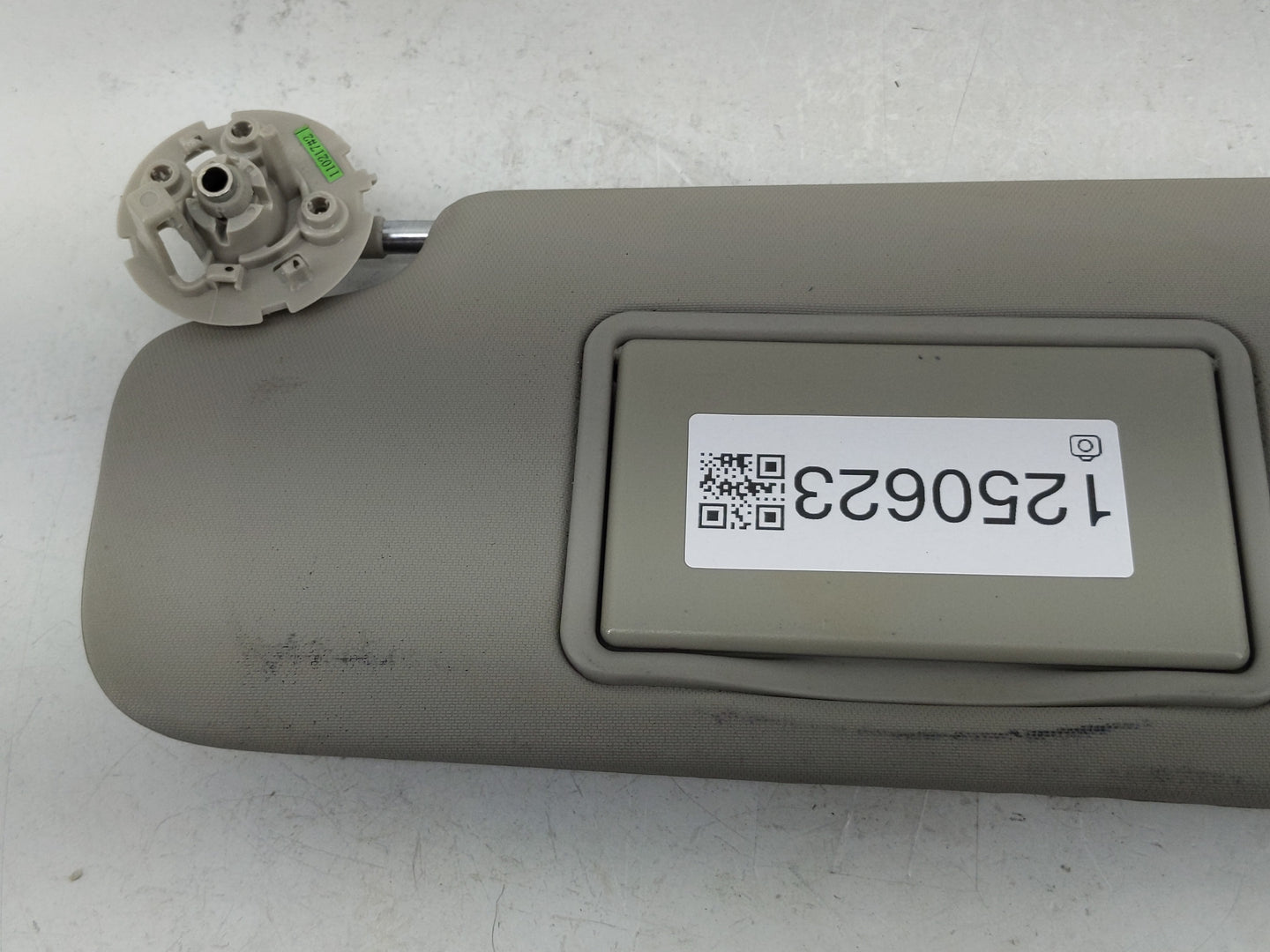 2011-2016 Chevrolet Cruze Sun Visor Shade Replacement Passenger Right Mirror Fits Fits 2011 2012 2013 2014 2015 2016 OEM Use