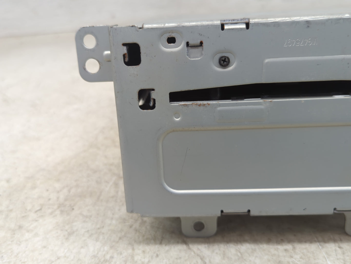2011-2012 Chevrolet Cruze Radio AM FM Cd Player Receiver Replacement P/N:22870782 22815634 Fits Fits 2010 2011 2012 OEM Used