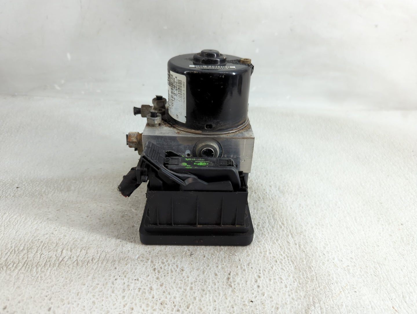 2012-2015 Chevrolet Cruze ABS Pump Control Module Replacement P/N:13370786 Fits Fits 2012 2013 2014 2015 OEM Used Auto Parts