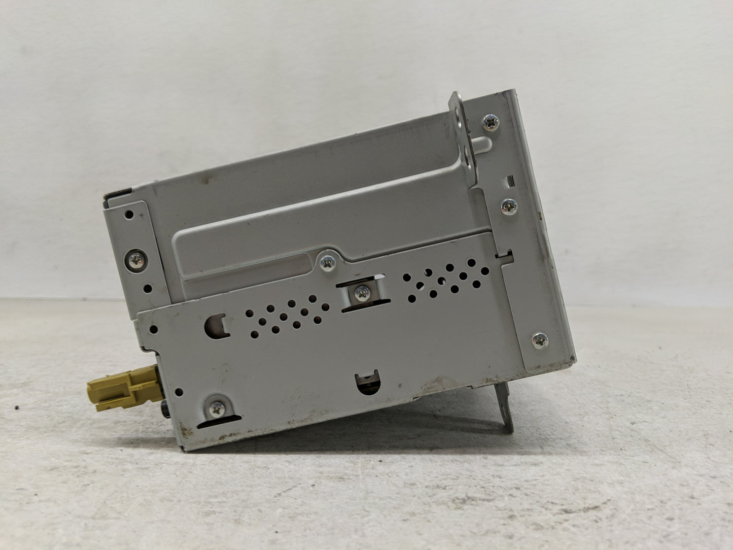 2012 Chevrolet Cruze Radio AM FM Cd Player Receiver Replacement P/N:22815634 Fits OEM Used Auto Parts - Oemusedautoparts1.co