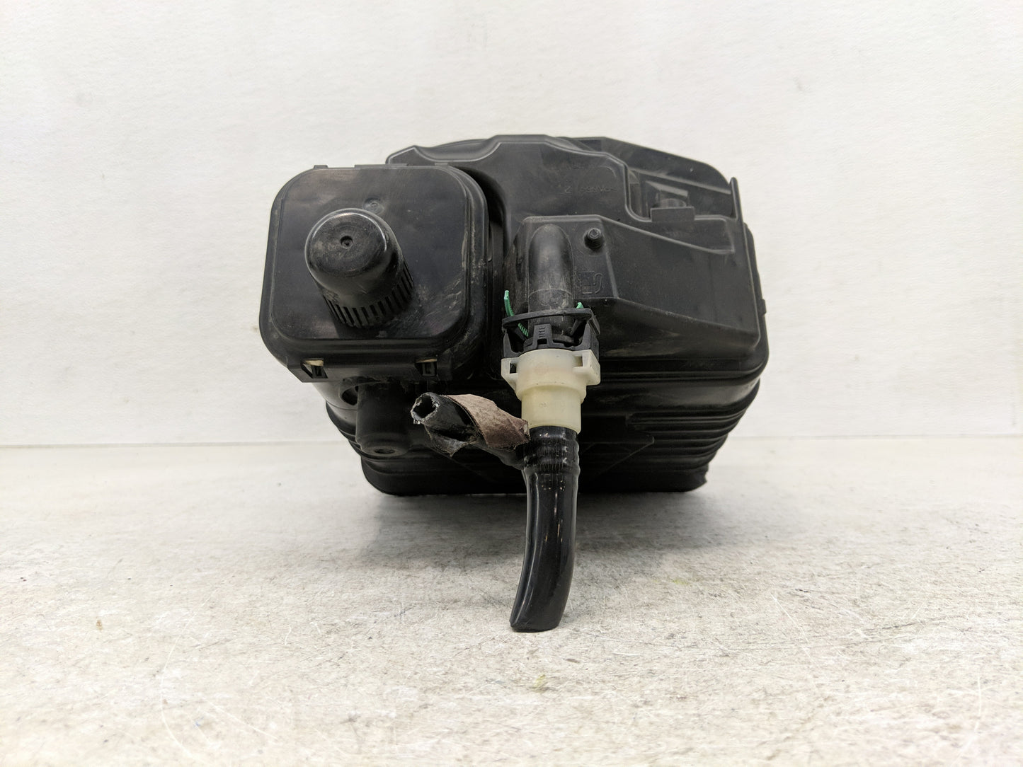 2012 Chevrolet Cruze Fuel Vapor Charcoal Canister 1261215 - Oemusedautoparts1.com