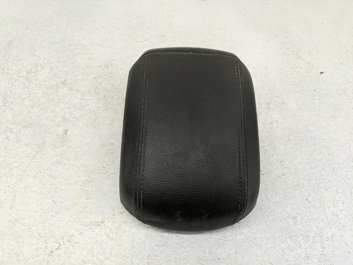 2012 Chevrolet Cruze Center Console Armrest Cover Lid Fits OEM Used Auto Parts - Oemusedautoparts1.com