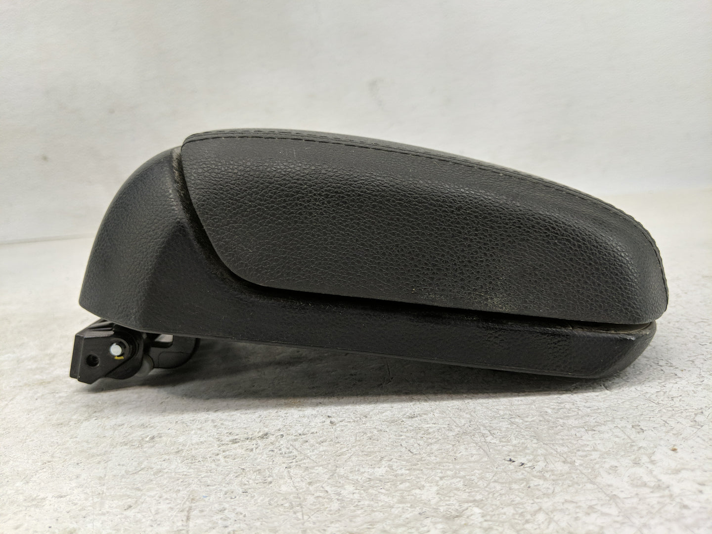 2012 Chevrolet Cruze Center Console Armrest Cover Lid Fits OEM Used Auto Parts - Oemusedautoparts1.com