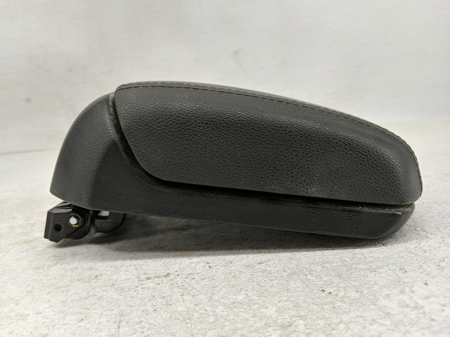 2012 Chevrolet Cruze Center Console Armrest Cover Lid Fits OEM Used Auto Parts - Oemusedautoparts1.com