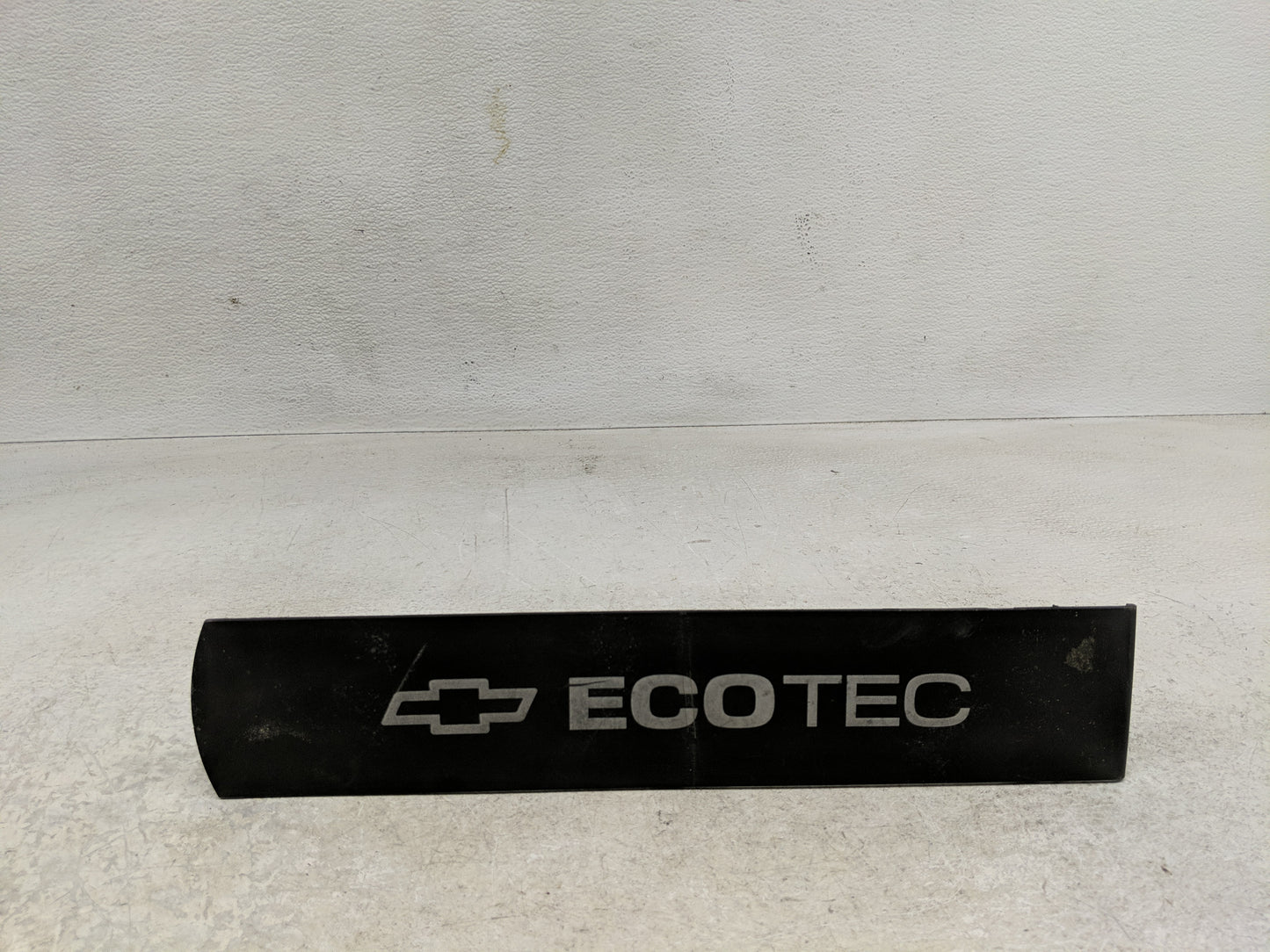 2012 Chevrolet Cruze Engine Cover - Oemusedautoparts1.com