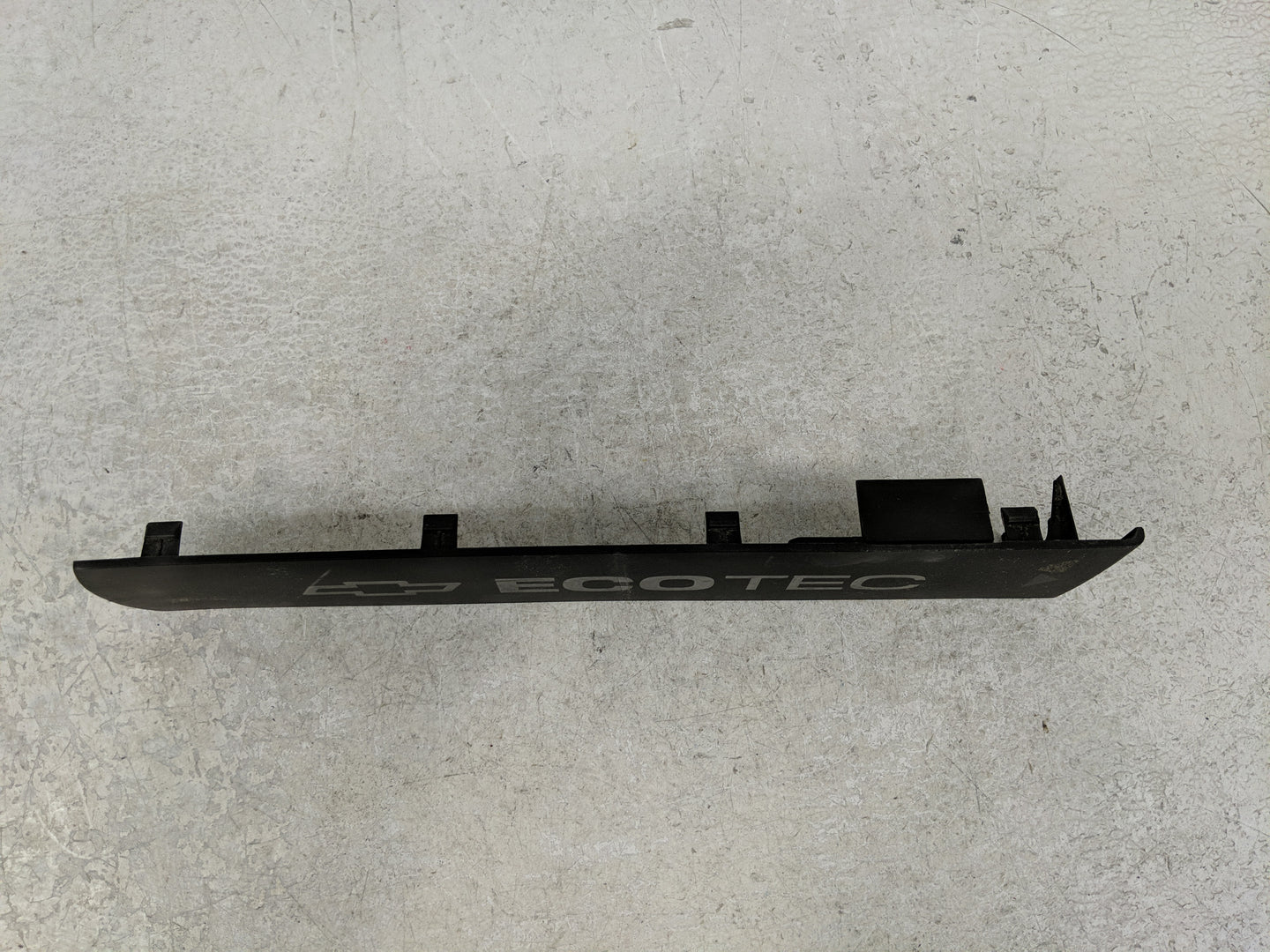 2012 Chevrolet Cruze Engine Cover - Oemusedautoparts1.com