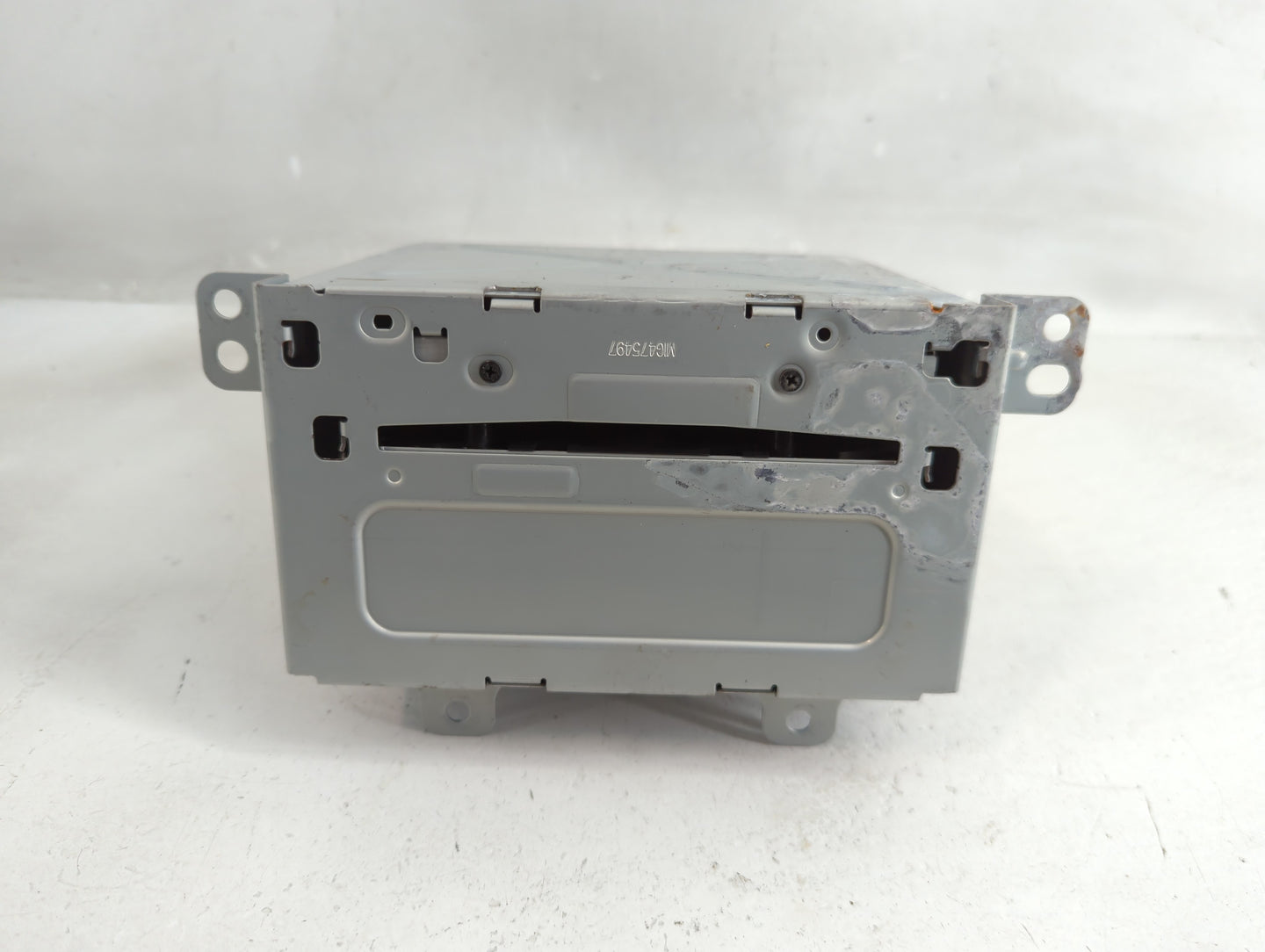 2011-2012 Chevrolet Cruze Radio AM FM Cd Player Receiver Replacement Fits Fits 2010 2011 2012 OEM Used Auto Parts - Oemuseda