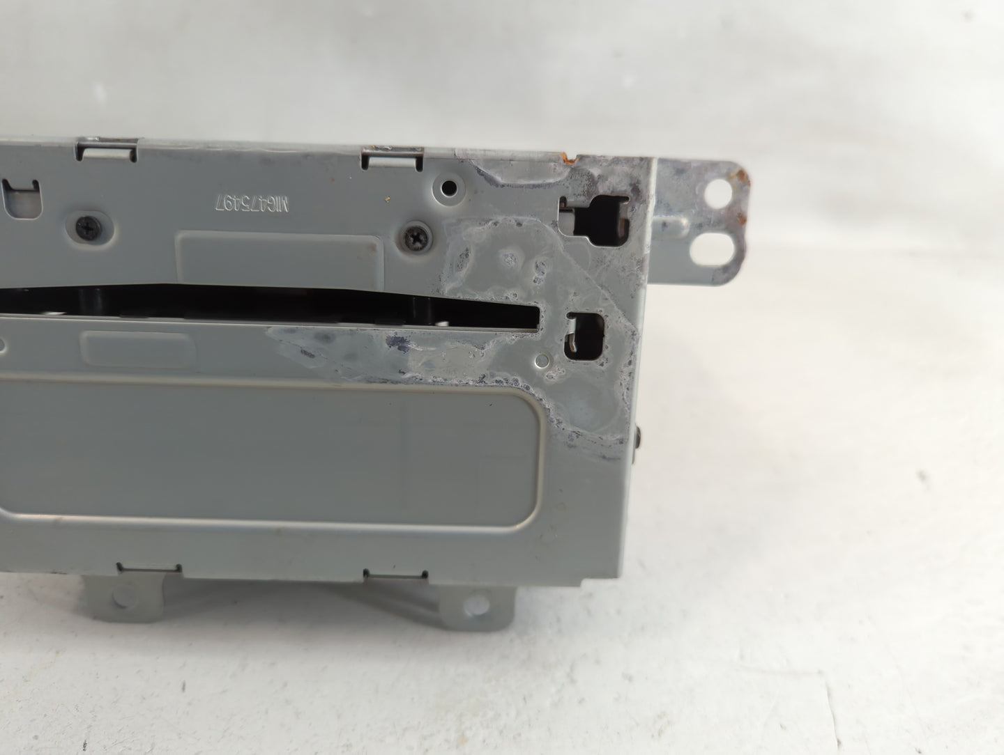 2011-2012 Chevrolet Cruze Radio AM FM Cd Player Receiver Replacement Fits Fits 2010 2011 2012 OEM Used Auto Parts - Oemuseda