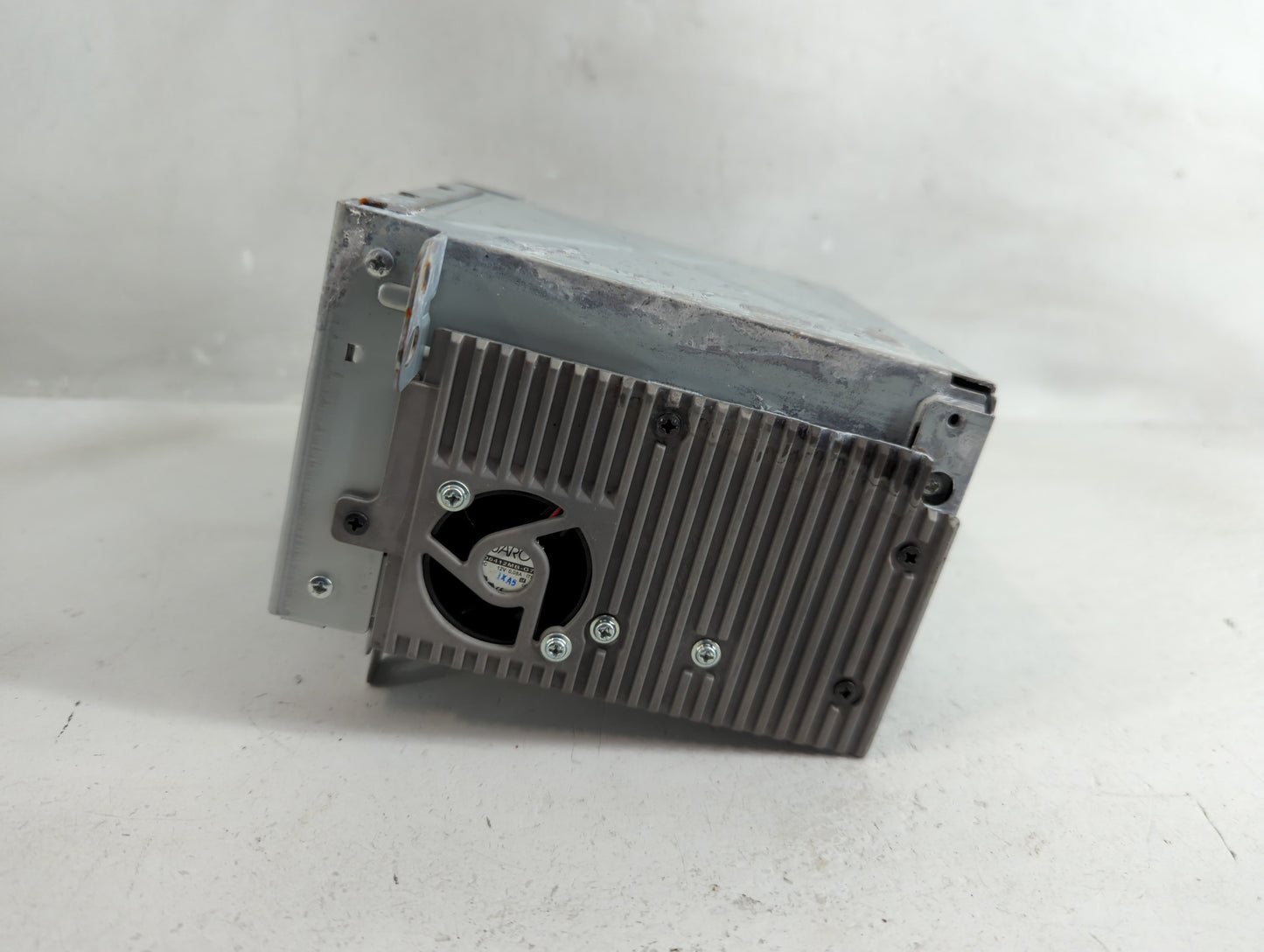 2011-2012 Chevrolet Cruze Radio AM FM Cd Player Receiver Replacement Fits Fits 2010 2011 2012 OEM Used Auto Parts - Oemuseda