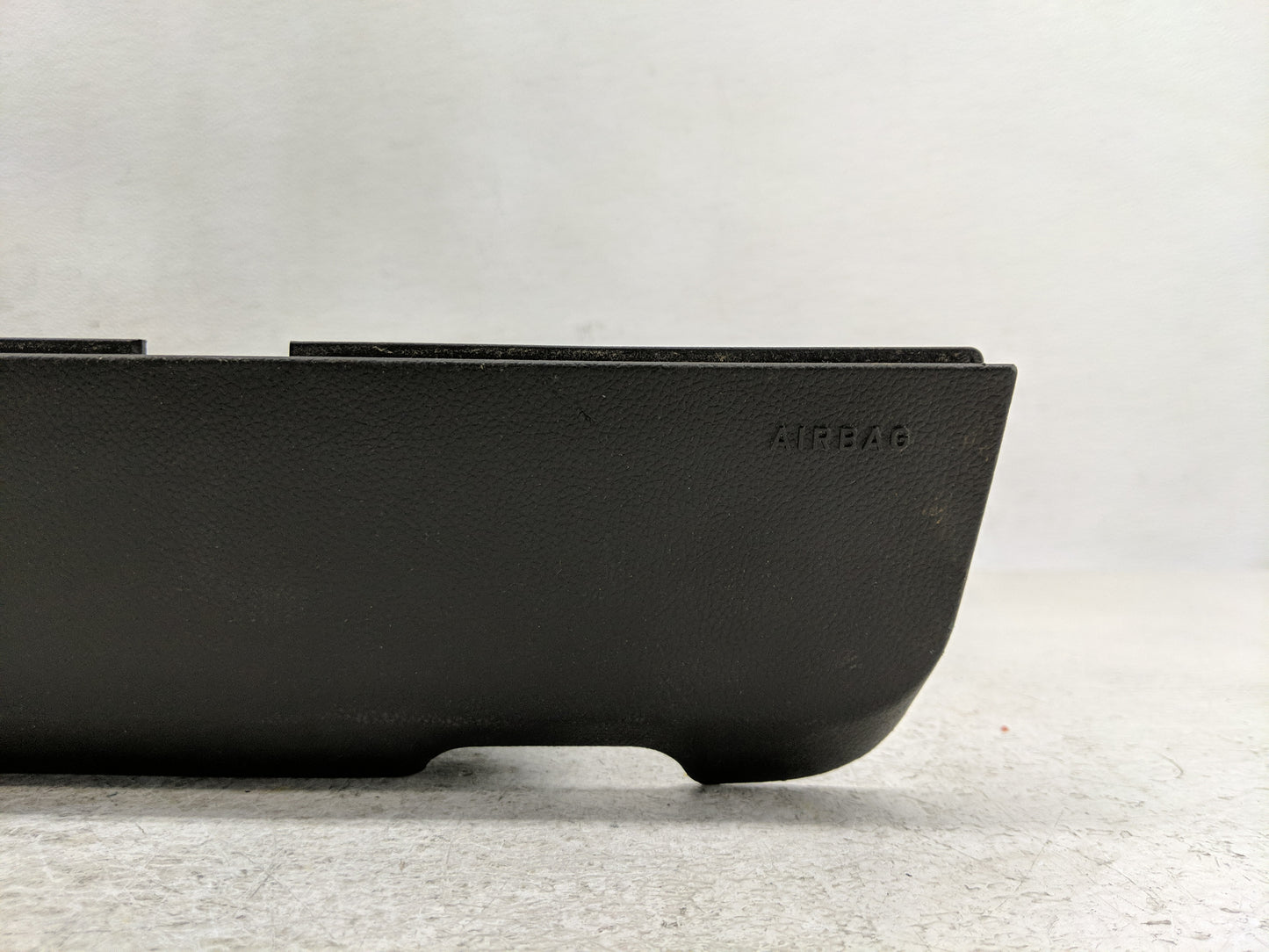 2011-2012 Chevrolet Cruze Air Bag Passenger Right Knee OEM P/N:813645686 95483077 Fits Fits 2011 2012 OEM Used Auto Parts - 