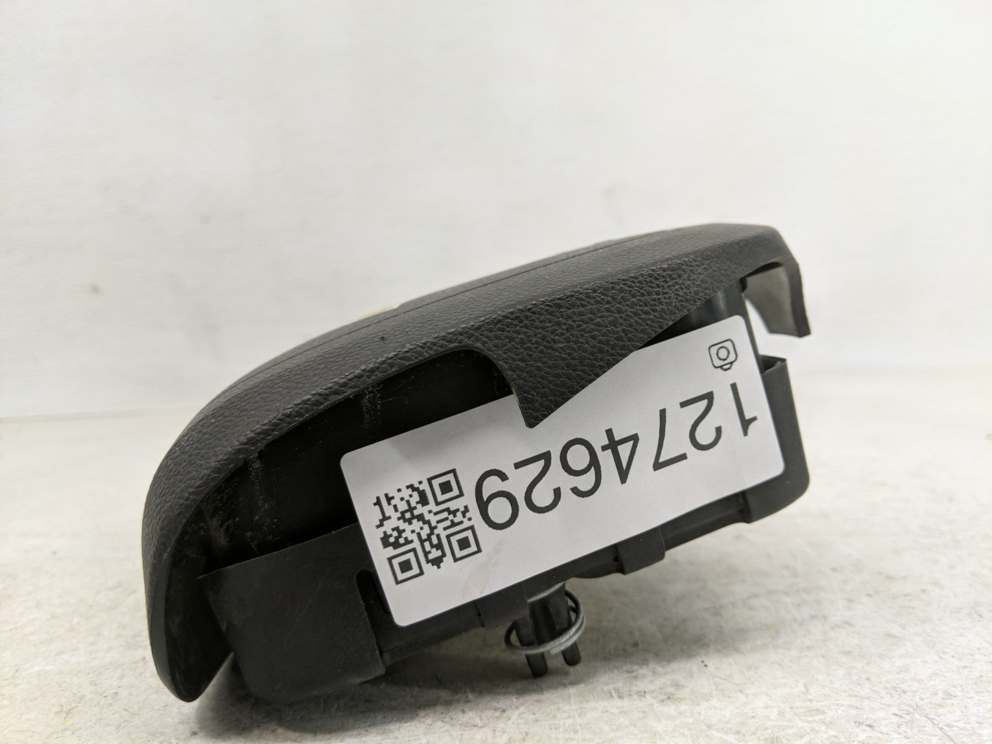 2011-2013 Chevrolet Cruze Air Bag Driver Left Steering Wheel Mounted Fits Fits 2011 2012 2013 OEM Used Auto Parts - Oemuseda