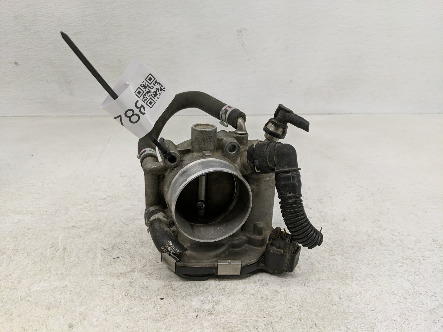 2011-2016 Chevrolet Cruze Throttle Body Fits Fits 2009 2010 2011 2012 2013 2014 2015 2016 2017 2018 OEM Used Auto Parts - Oe
