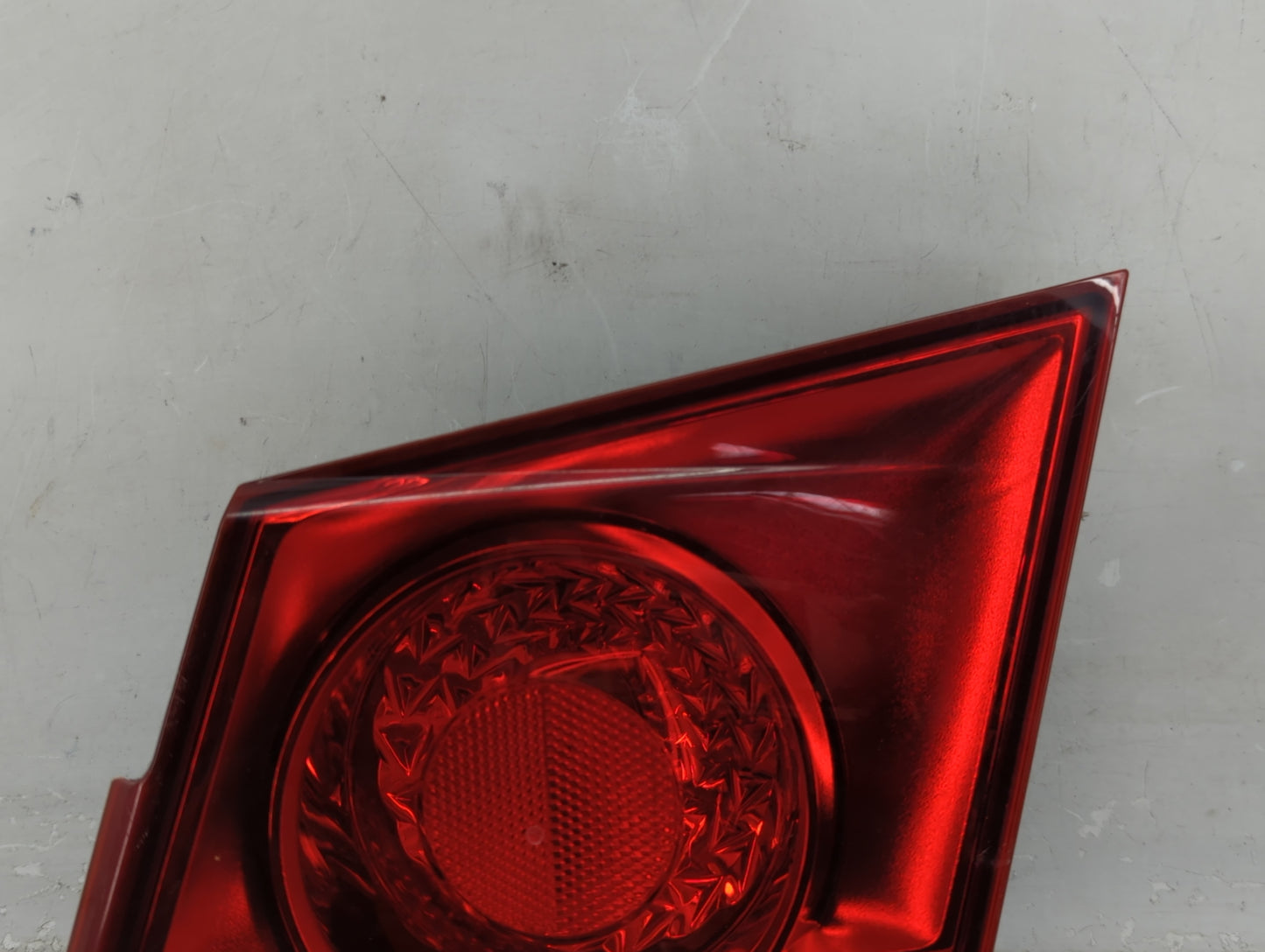 2012 Chevrolet Cruze Passenger Right Side Deck Lid Mounted Tail Light - Oemusedautoparts1.com