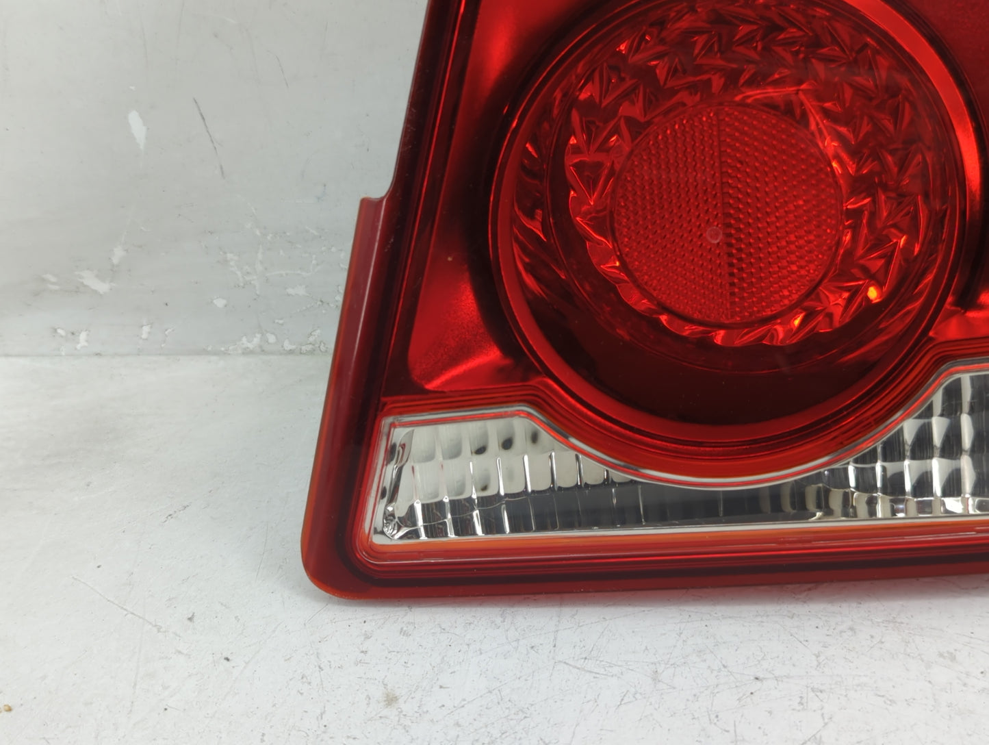 2012 Chevrolet Cruze Passenger Right Side Deck Lid Mounted Tail Light - Oemusedautoparts1.com