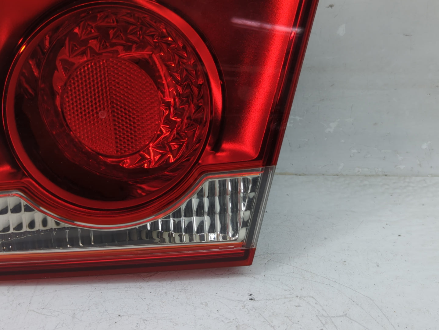 2012 Chevrolet Cruze Passenger Right Side Deck Lid Mounted Tail Light - Oemusedautoparts1.com