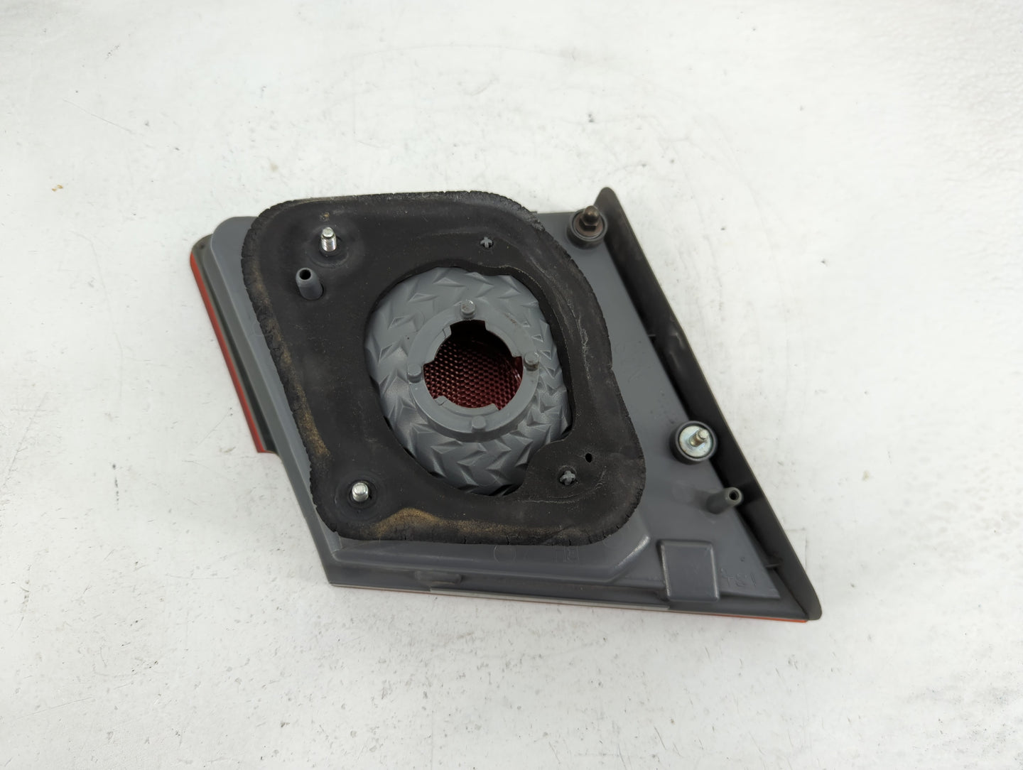 2012 Chevrolet Cruze Passenger Right Side Deck Lid Mounted Tail Light - Oemusedautoparts1.com