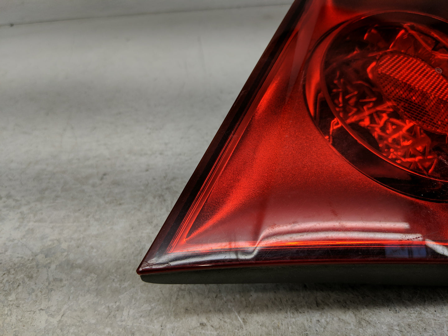 2011-2016 Chevrolet Cruze Tail Light Assembly Driver Left OEM Fits Fits 2011 2012 2013 2014 2015 2016 OEM Used Auto Parts - 