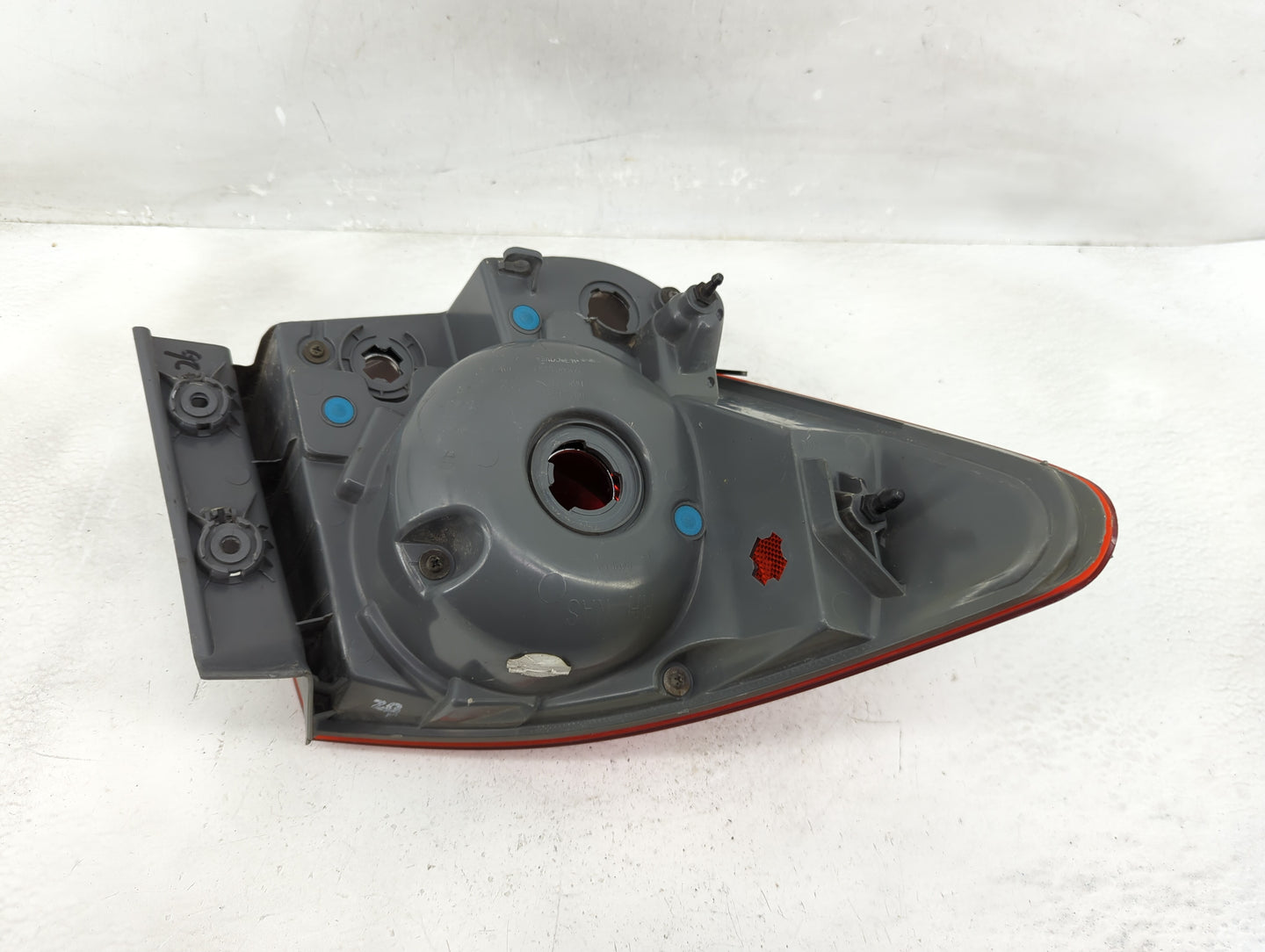 2011-2016 Chevrolet Cruze Tail Light Assembly Passenger Right OEM P/N:AIRST 11 1P Fits Fits 2011 2012 2013 2014 2015 2016 OE