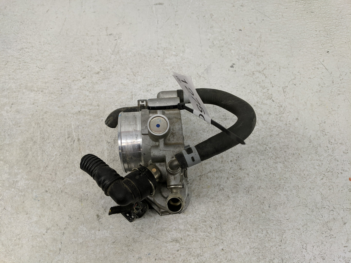 2011-2016 Chevrolet Cruze Throttle Body P/N:55 577 375 Fits Fits 2009 2010 2011 2012 2013 2014 2015 2016 2017 2018 OEM Used 