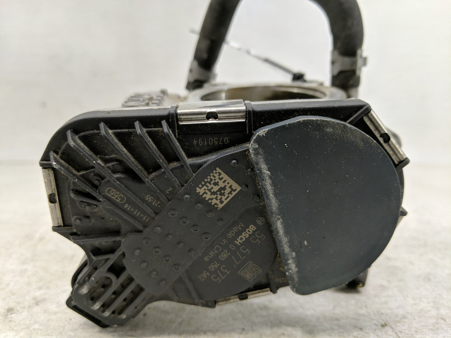 2011-2016 Chevrolet Cruze Throttle Body P/N:55 577 375 Fits Fits 2009 2010 2011 2012 2013 2014 2015 2016 2017 2018 OEM Used 