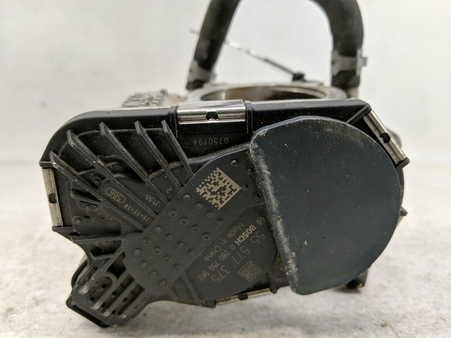 2011-2016 Chevrolet Cruze Throttle Body P/N:55 577 375 Fits Fits 2009 2010 2011 2012 2013 2014 2015 2016 2017 2018 OEM Used 