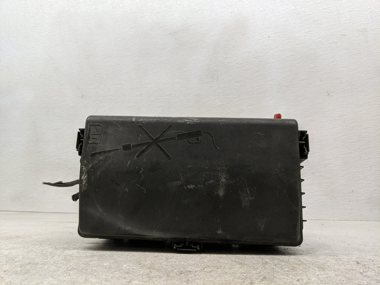 2011-2014 Chevrolet Cruze Fusebox Fuse Box Panel Relay Module P/N:812461952 Fits Fits 2011 2012 2013 2014 OEM Used Auto Part