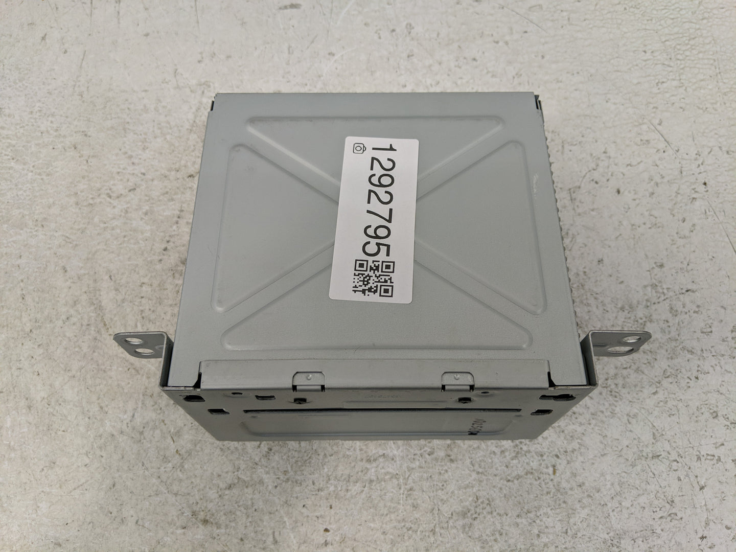 2011-2012 Chevrolet Cruze Radio AM FM Cd Player Receiver Replacement P/N:22870782 Fits Fits 2010 2011 2012 OEM Used Auto Par