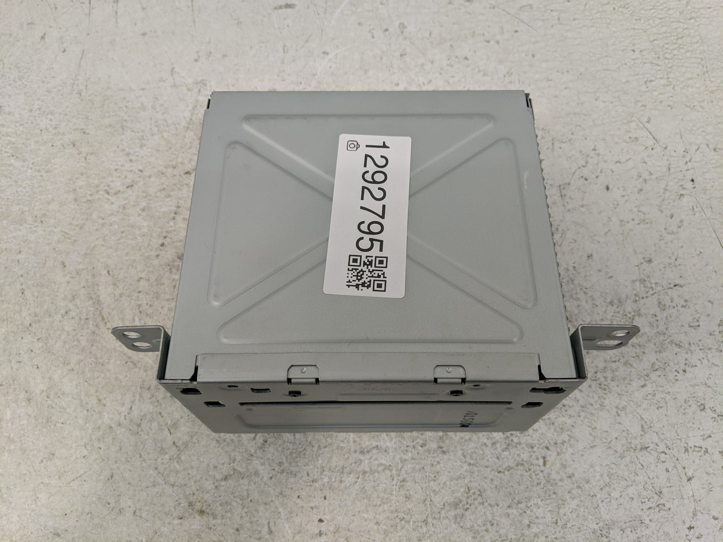 2011-2012 Chevrolet Cruze Radio AM FM Cd Player Receiver Replacement P/N:22870782 Fits Fits 2010 2011 2012 OEM Used Auto Par