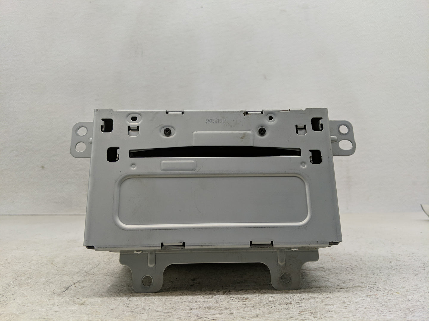 2011-2012 Chevrolet Cruze Radio AM FM Cd Player Receiver Replacement P/N:20983517 22870782 Fits Fits 2010 2011 2012 OEM Used