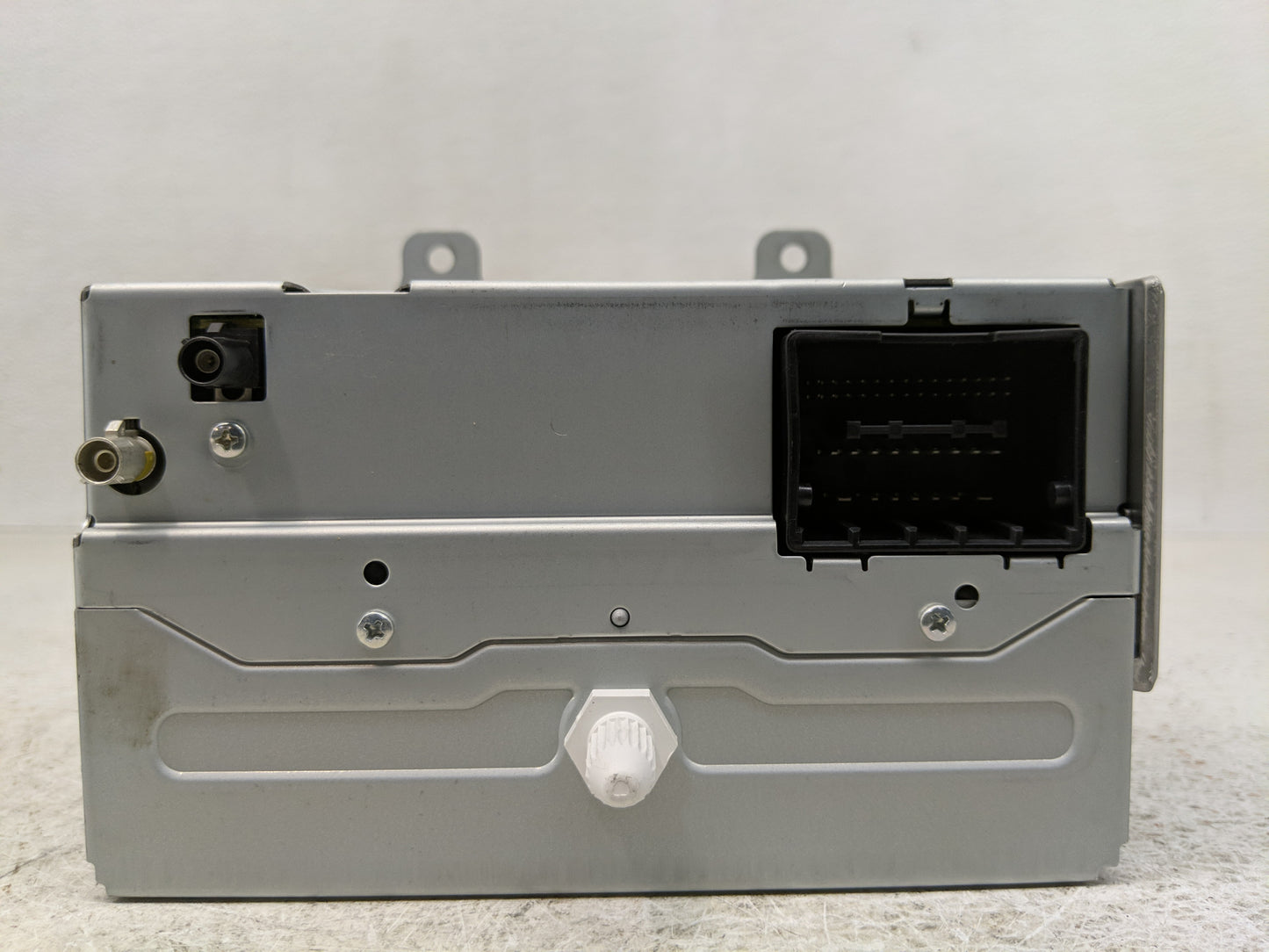 2011-2012 Chevrolet Cruze Radio AM FM Cd Player Receiver Replacement P/N:20983517 22870782 Fits Fits 2010 2011 2012 OEM Used