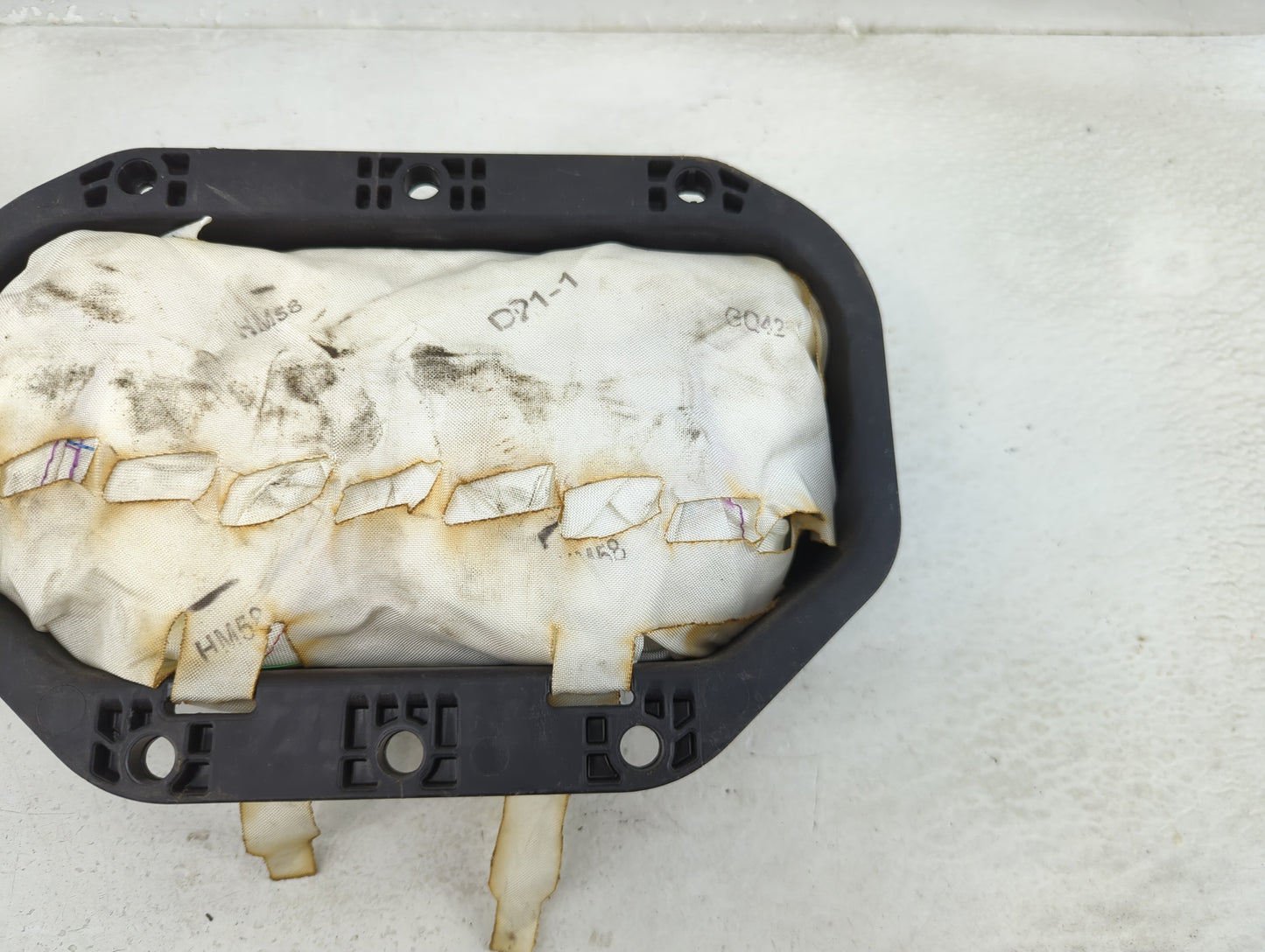 2012 Chevrolet Cruze Air Bag Passenger Right Dashboard OEM P/N:22853010 Fits OEM Used Auto Parts - Oemusedautoparts1.com