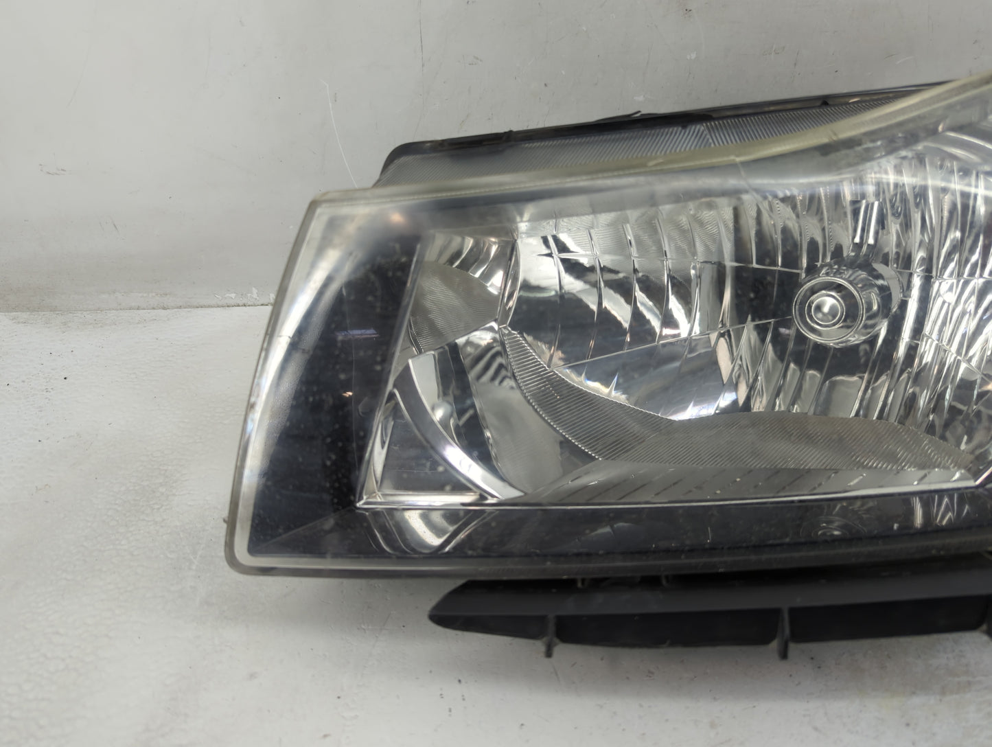 2011-2012 Chevrolet Cruze Driver Left Oem Head Light Headlight Lamp - Oemusedautoparts1.com