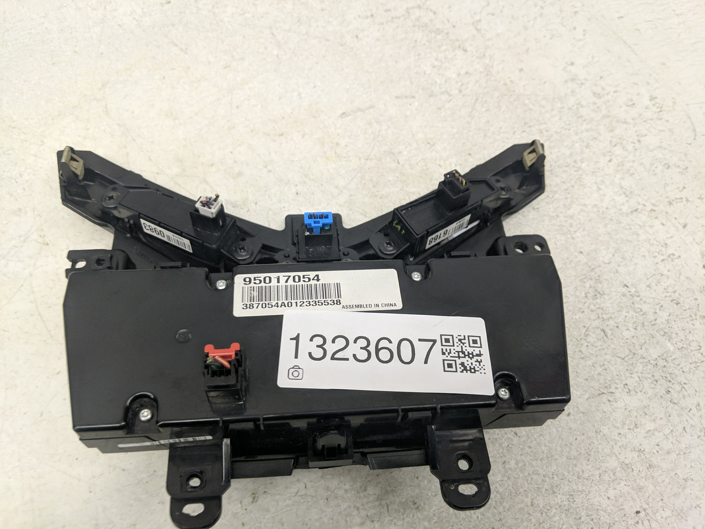 2011-2012 Chevrolet Cruze Climate Control Module Temperature AC/Heater Replacement P/N:95017054 Fits Fits 2011 2012 OEM Used