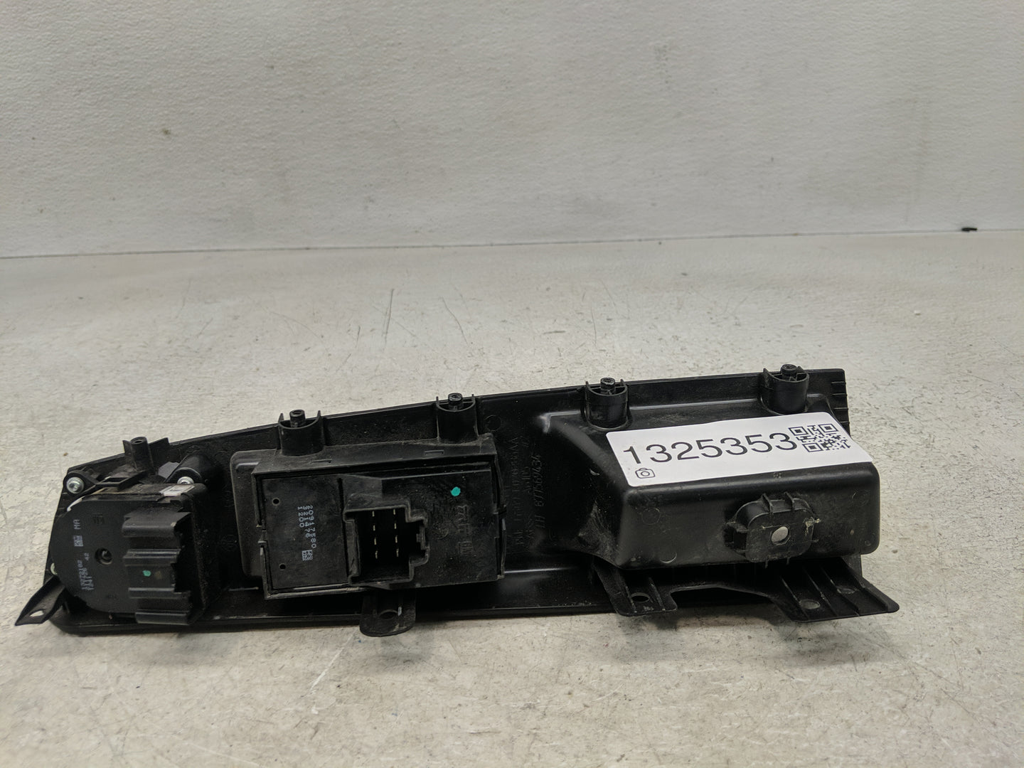 2011-2013 Chevrolet Cruze Master Power Window Switch Replacement Driver Side Left P/N:20917580 Fits Fits 2011 2012 2013 OEM 