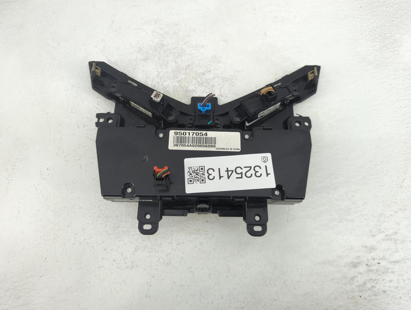 2011-2012 Chevrolet Cruze Climate Control Module Temperature AC/Heater Replacement P/N:95017054 Fits Fits 2011 2012 OEM Used