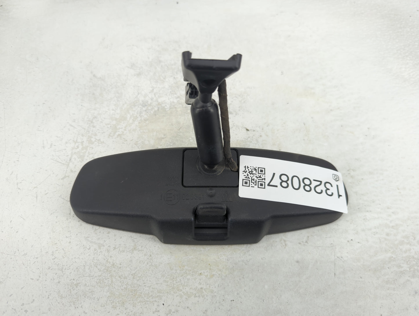 2011-2016 Chevrolet Cruze Interior Rear View Mirror Replacement OEM P/N:E11026391 Fits OEM Used Auto Parts - Oemusedautopart