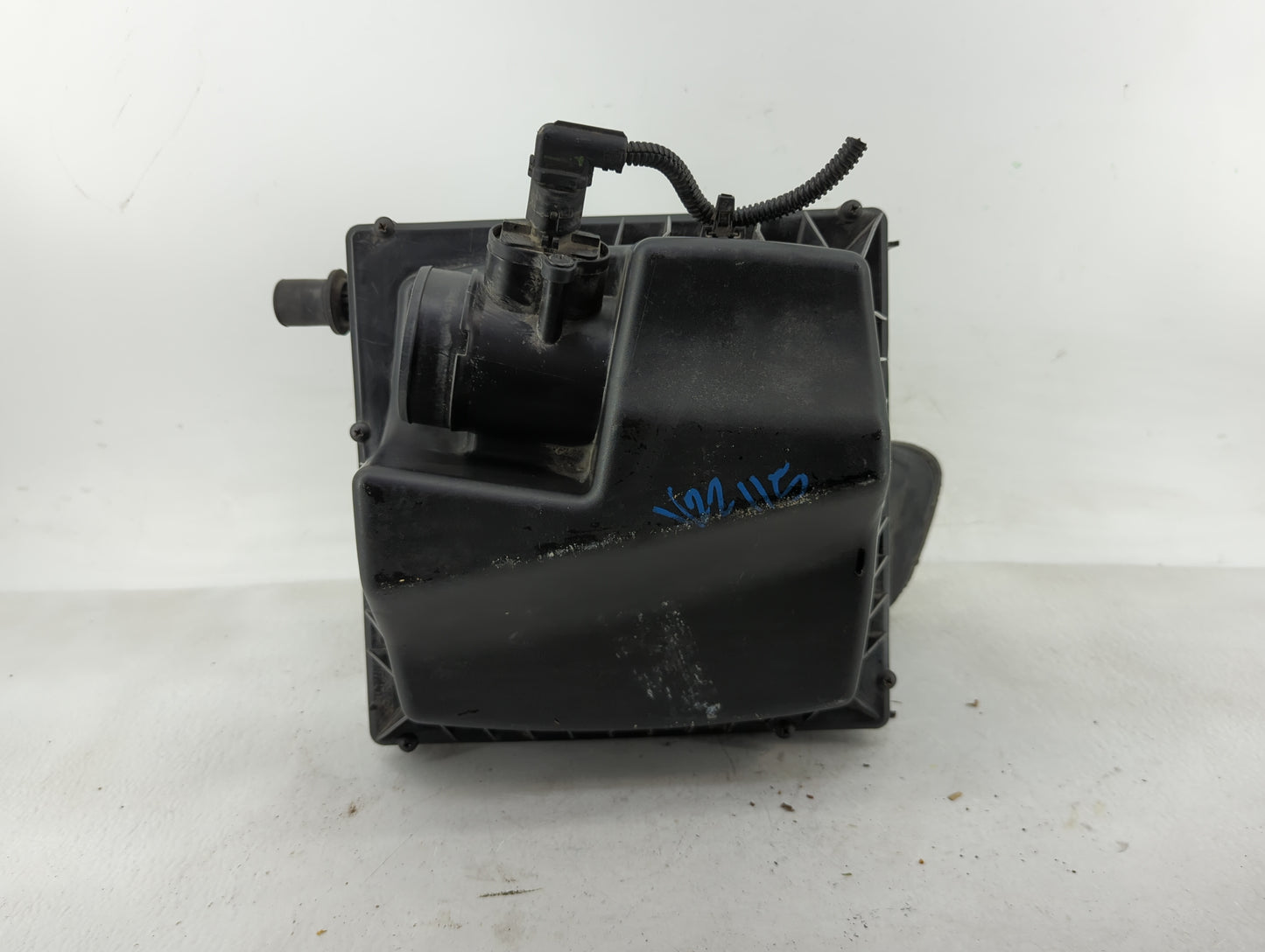 2011-2012 Chevrolet Cruze Air Cleaner Intake-duct Hose Tube - Oemusedautoparts1.com