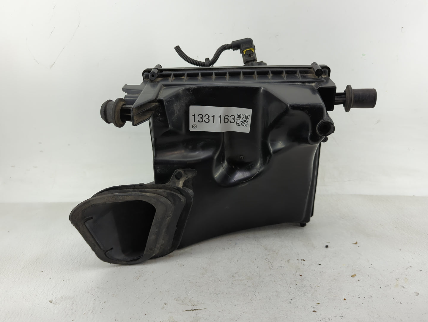 2011-2012 Chevrolet Cruze Air Cleaner Intake-duct Hose Tube - Oemusedautoparts1.com