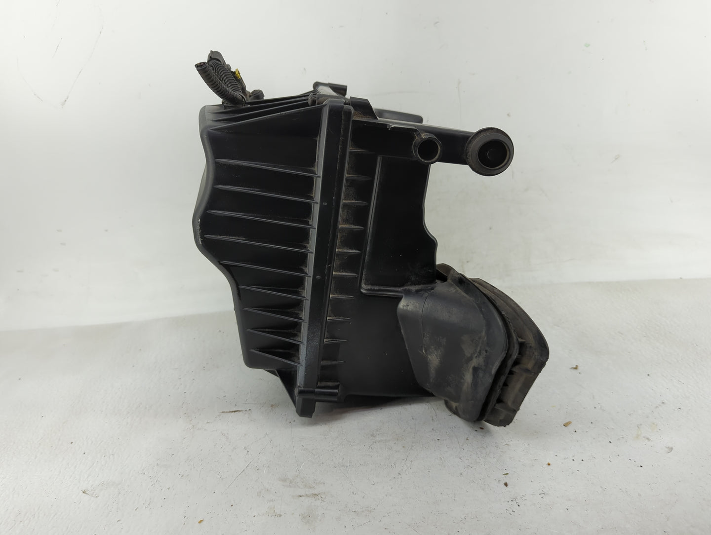 2011-2012 Chevrolet Cruze Air Cleaner Intake-duct Hose Tube - Oemusedautoparts1.com